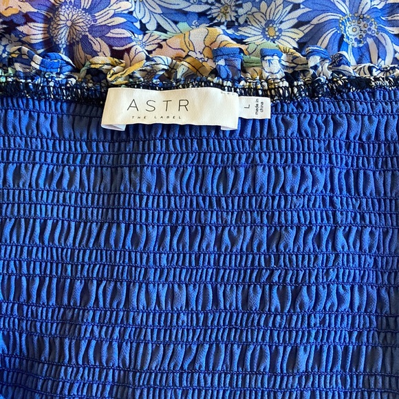 NWOT - ASTR THE LABEL January Floral-Print Flutter Sleeve Crop Top - Sz L - Picture 10 of 16